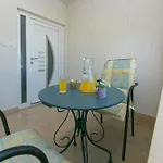 2 Макарська