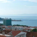 2 * Makarska