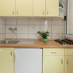 2 Макарська