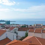 2 Макарська