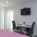 2 Макарська