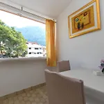 2 Apartment *